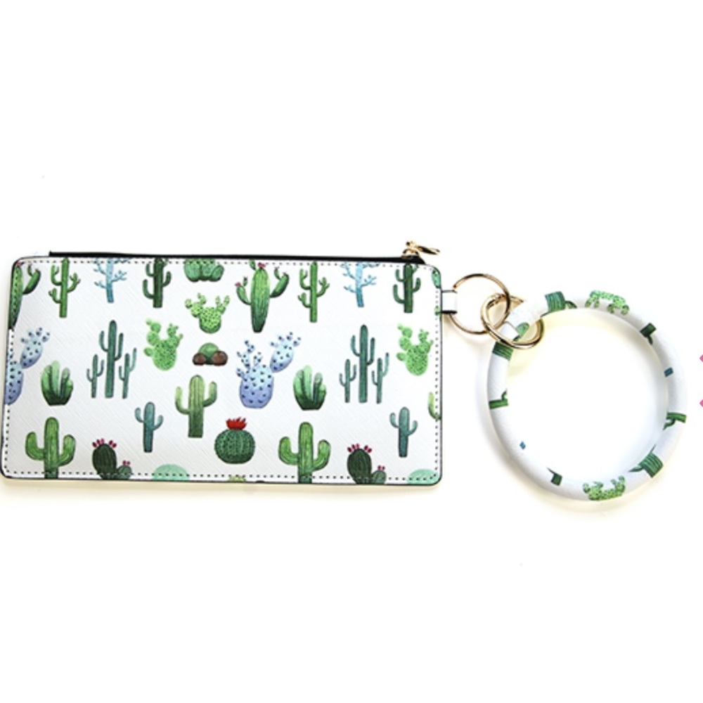 Wristlet Cactus wallet with zipper 8" x 4"